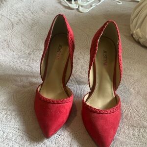 F*ck Me pumps. Elevate your outfit with these chic pumps!